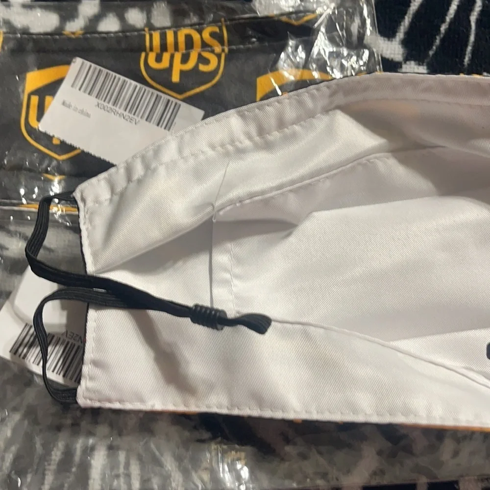New set/2 UPS face masks